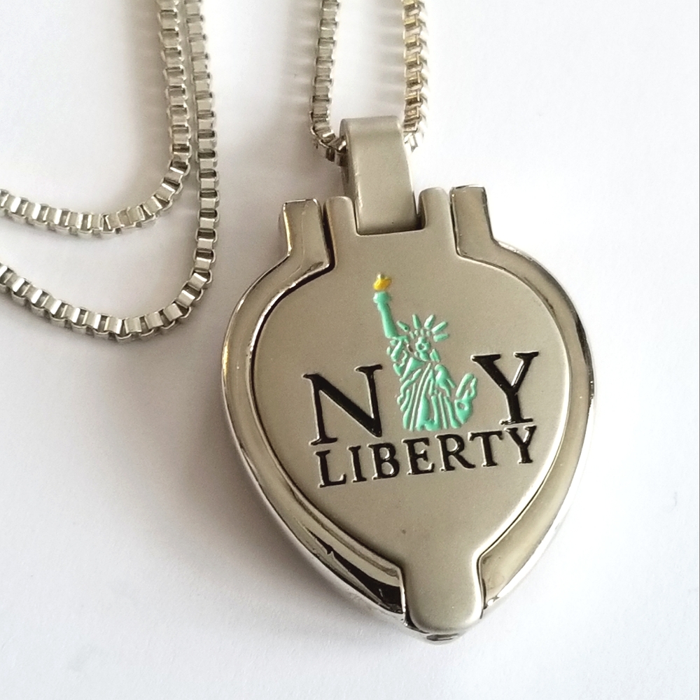 New York locket necklace NY Liberty silver tone Statue of Liberty